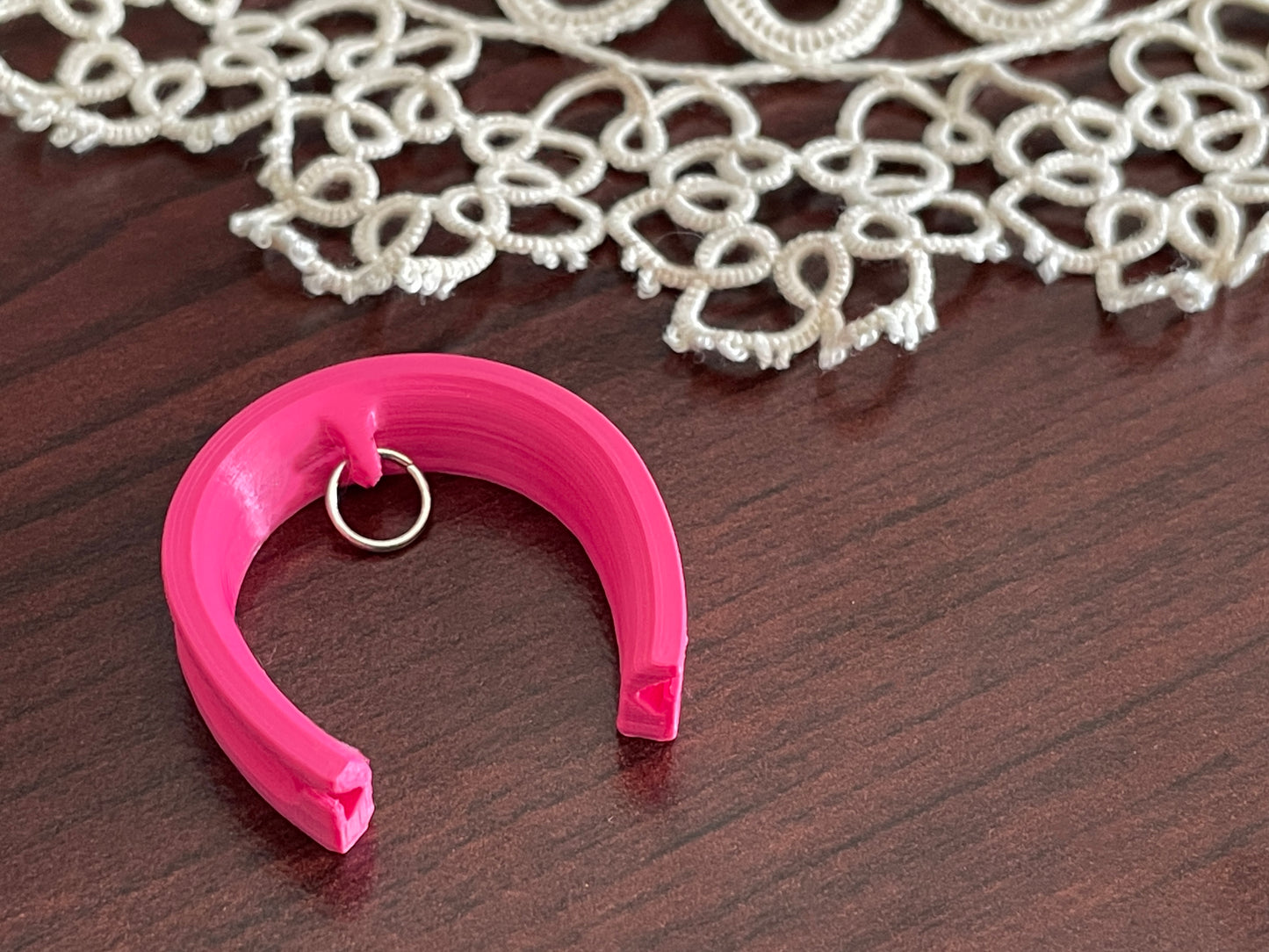 Self-Closing Mock Ring Holder STL File - Tatting Tool