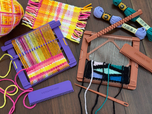 Pocket Loom Weaving Kit 4"x4" 8-dent