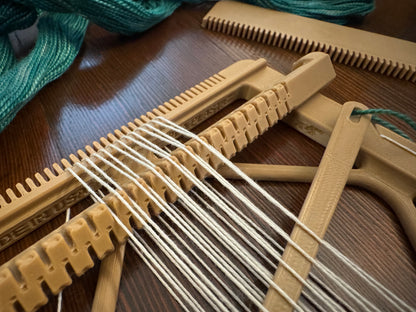 Pocket Loom Weaving Kit 4"x4" Customizable dent