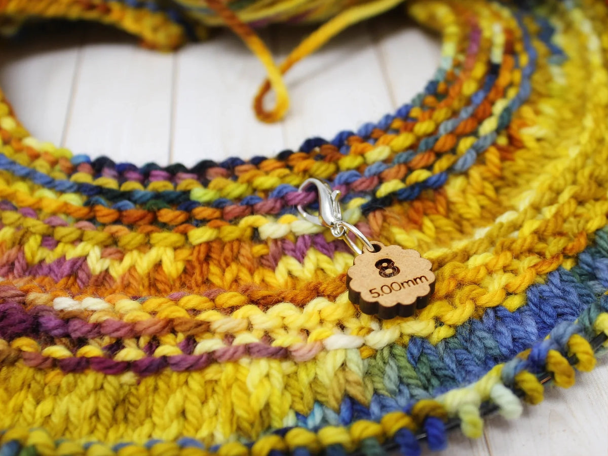 Knitting needle size stitch markers