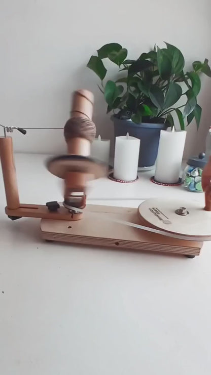 Jumbo Yarn Ball Winder  - 17oz capacity